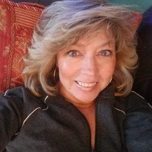 Meet your Posher, Debbie